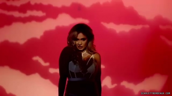realscarlettbordeaux20180720_Still095.jpg